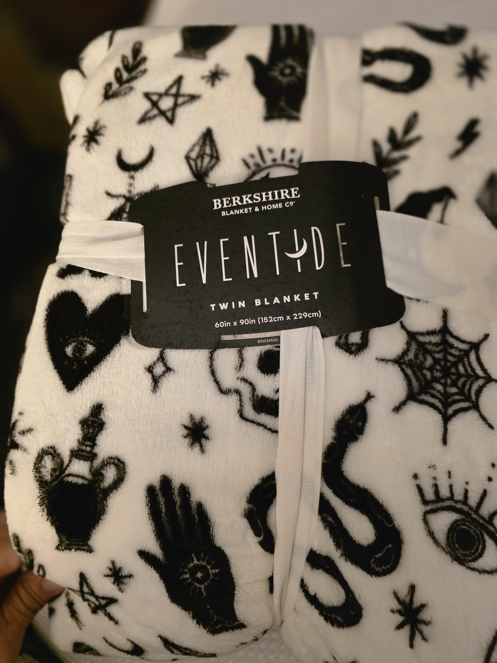 Berkshire Eventide  Blanket - Black & White